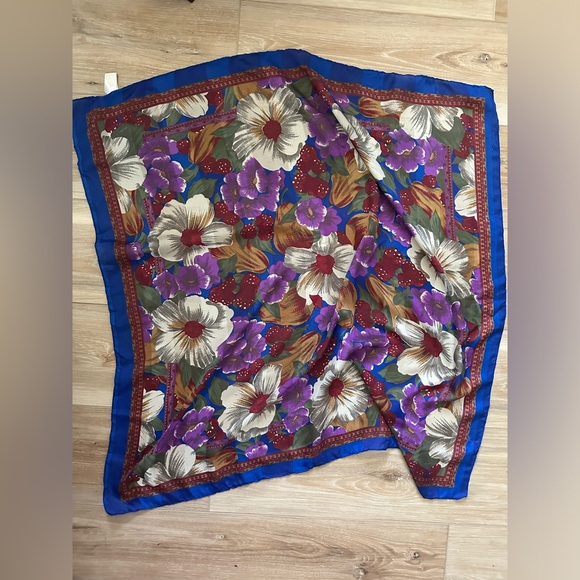 Vintage Berkshire Floral Scarf Made in Italy - Picture 1 of 4